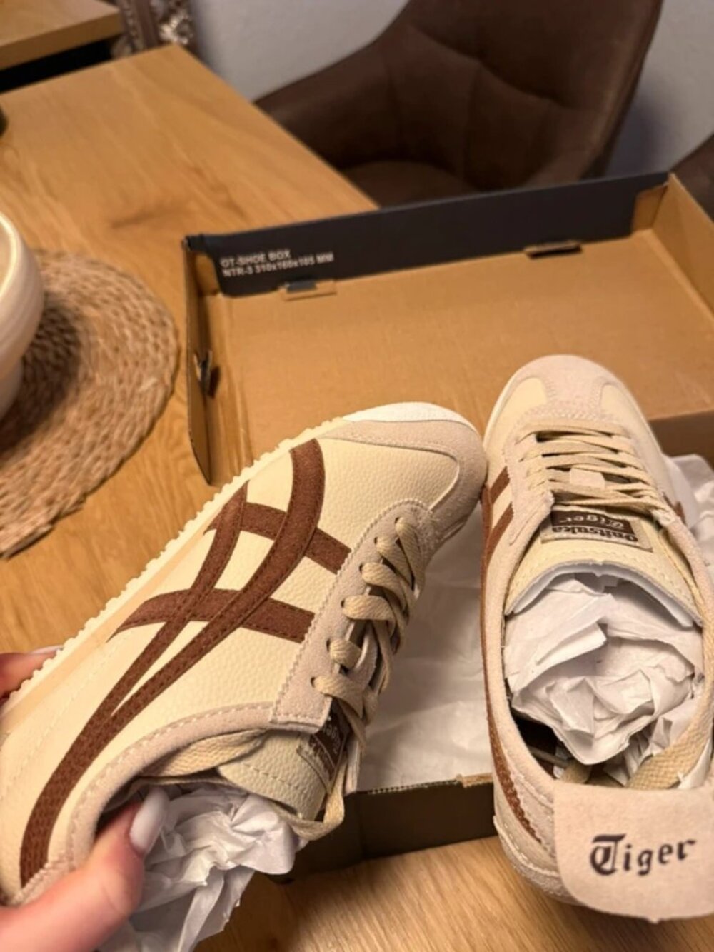 Onitsuka Tiger Mexico 66 Retro Casual Sneakers Women's